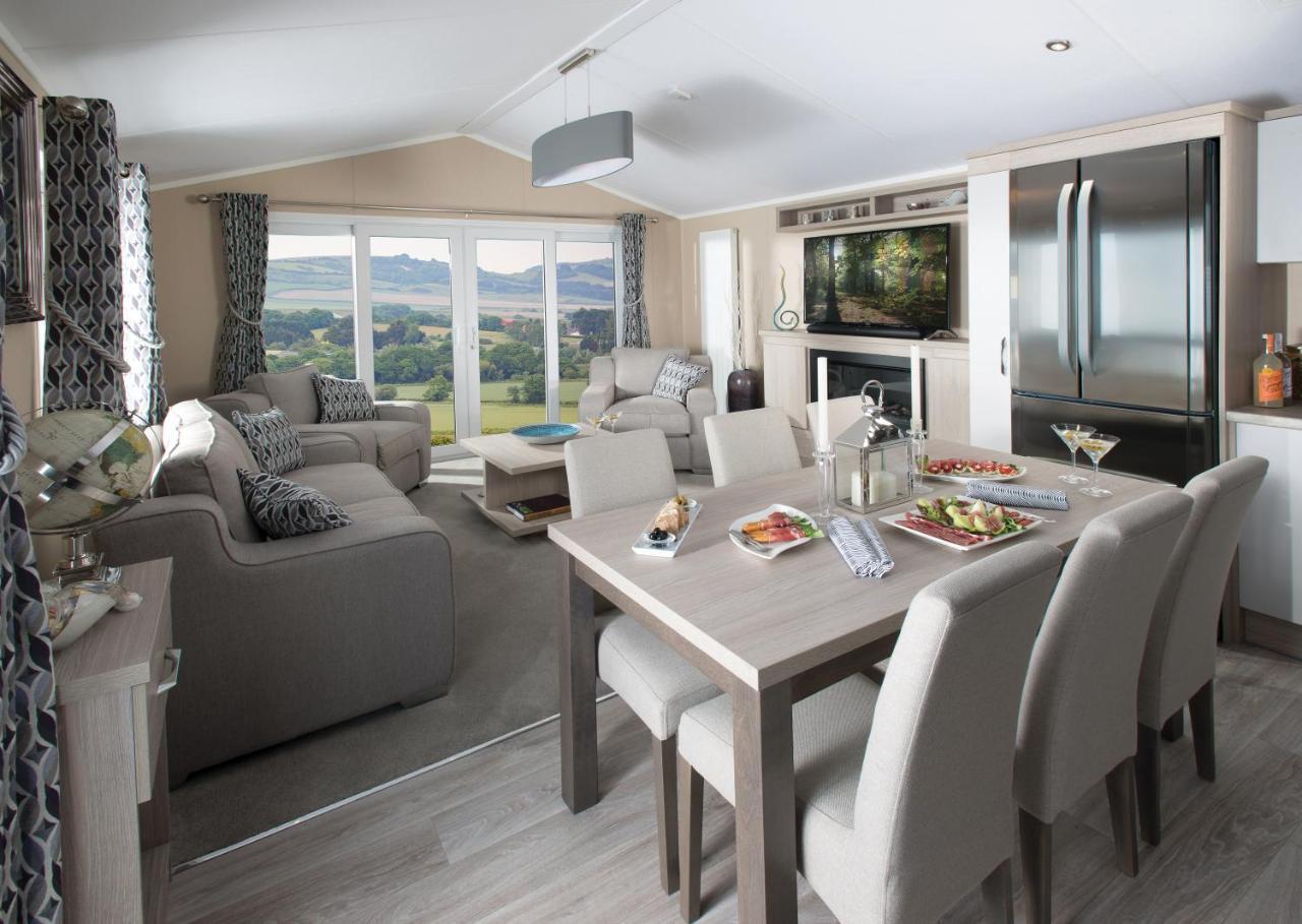 The Lakes Rookley Exteriér fotografie Interior of a static